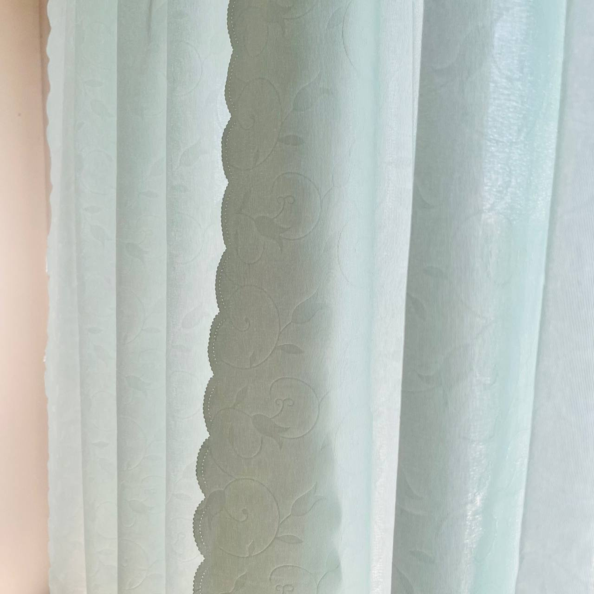 Combo Cortina + Mantel Diseño Moderno